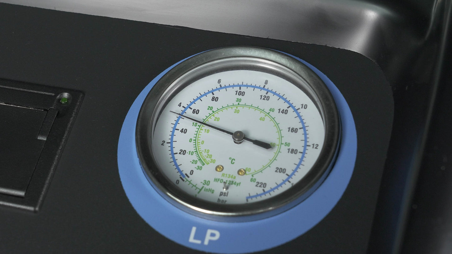 Manometr LP stacji JBM 55085 — skala R134a i HFO-1234yf